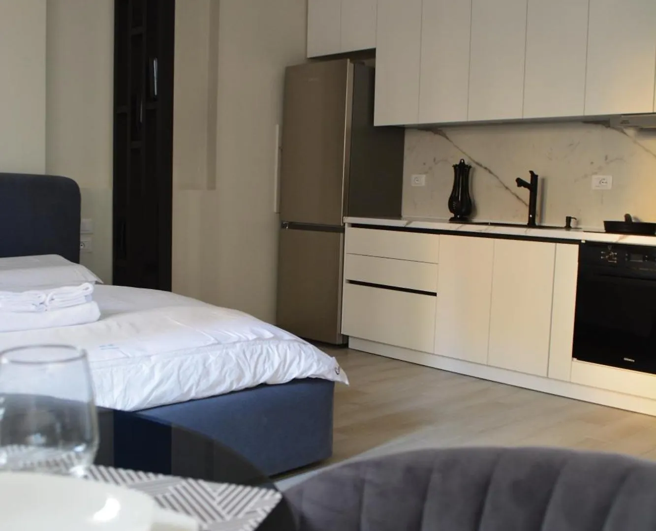 Hb Vlore Luxury Studio Apartment